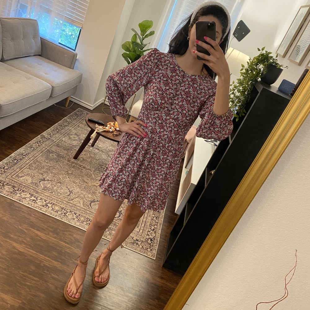 BR Ballon sleeve dress